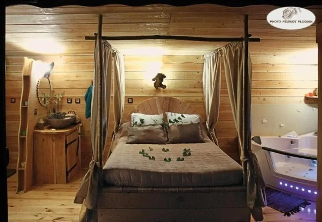 Les Cabanes De Brassac Brassac  Holiday home